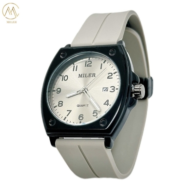 Hot Saling Simple Classic Casual Black Bezel Quartz Wristatch With Silicone Strap