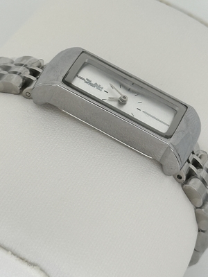Silver Dial Analog Wrist Watch Stainless Steel With Date Display And Luminous Hands