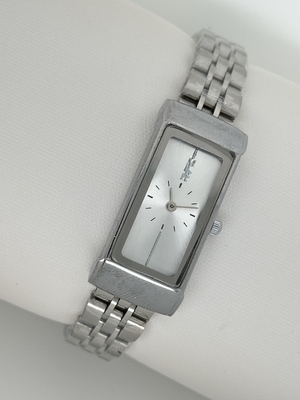 Silver Dial Analog Wrist Watch Stainless Steel With Date Display And Luminous Hands