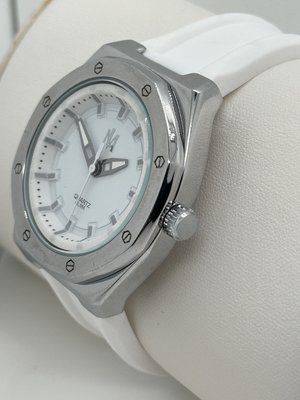 30 Meters Water Resistant Wrist Watches With Silicone Strap Chronograph Date Display