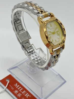 Oval Mineral Dial Stainless Steel Strap Watch Quartz Movement 18mm Band Width