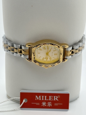 Oval Mineral Dial Stainless Steel Strap Watch Quartz Movement 18mm Band Width