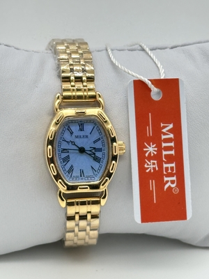 Round Casual Metal Strap Quartz Watch With Luminous Hands Analog Date Display