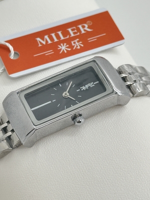 Men Women Latest Wrist Watches Design Miler Brand Quartz Watch from Guangzhou
