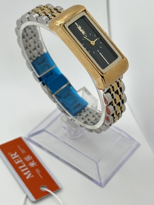 Manufacturer Sport′s Man Quartz Watch Customize Logo or Stock in China