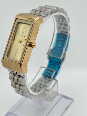 China Hot Selling Factory Quartz Lady Stainless Steel Strap Simple Watch