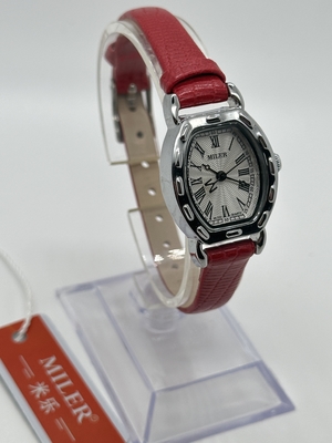 Modern Leather Strap Watches Laser Engraved Logo 30 Meters Water Resistant