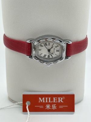 Modern Leather Strap Watches Laser Engraved Logo 30 Meters Water Resistant