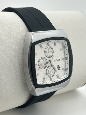 Trendy Silicone Belt Quartz Wrist Watch Water Resistant Men's Fashion Wrist Watch