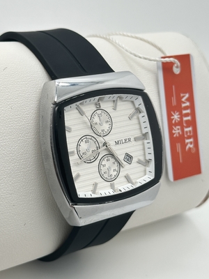 Comfortable Quartz Wrist Watch Luminous Sleek Design Quartz Timepiece