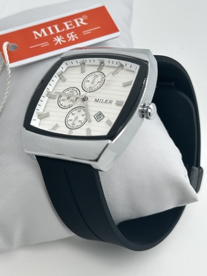 Comfortable Quartz Wrist Watch Luminous Sleek Design Quartz Timepiece