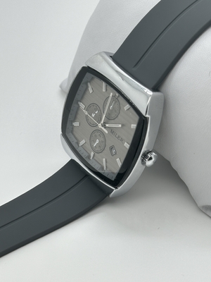 Water-Resistant Men s Quartz Wrist Watch Perfect for Active Lifestyles