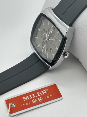 Form Meets Function Men s Quartz Wrist Watch with Style and Performance