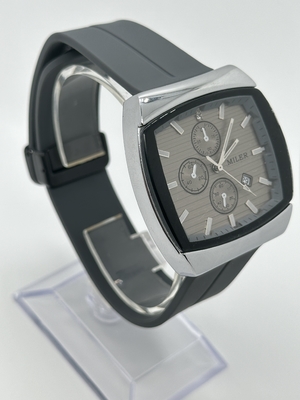 Form Meets Function Men s Quartz Wrist Watch with Style and Performance