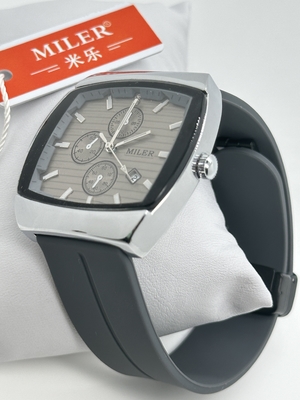 Scratch Resistant Men's Quartz Timepiece Fashion Water Resistant Wrist Watch