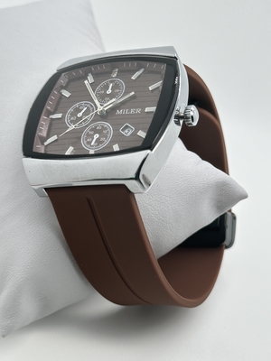 Customized Quartz Wrist Watch Luminous Hands Band for Men with Battery Performance