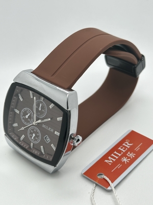 Customized Quartz Wrist Watch with Luminous Hands Band for Men with Long Battery Life