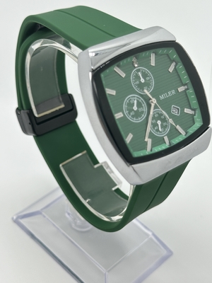 Exquisite stylish Quartz Wrist Watch With Luminous Hands Band For Men
