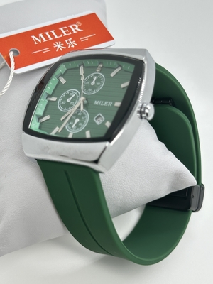 Guangdong Quartz Wrist Watch with Luminous Leather Strap for Men