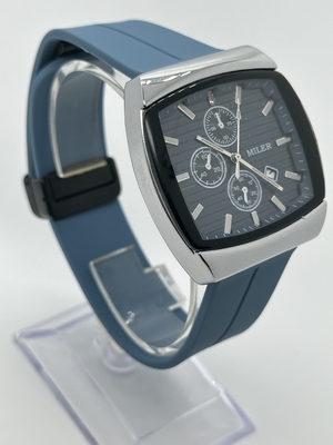 Quartz Wrist Watch with Luminous Leather Strap for Fashionable Male Professionals