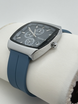 Professional Quartz Wrist Watch with Luminous Leather Strap for Business Professionals