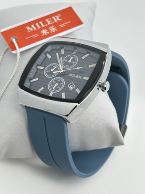 Professional Quartz Wrist Watch with Luminous Leather Strap for Business Professionals