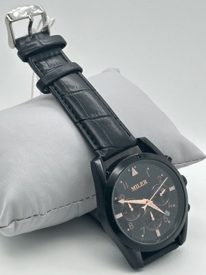 Guangzhou company Stylish and Durable Quartz Light Watch for Women with Convenient Features