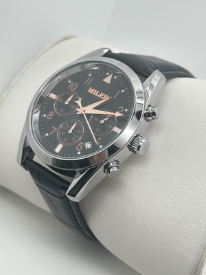 Fashionable Lady Quartz Light Watch Waterproof With Convenient Features
