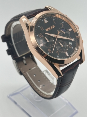 Sleek And Stylish Black Dial Quartz Light Watch Water Resistance Womens Luxury Watches