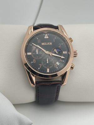 Sleek And Stylish Black Dial Quartz Light Watch Water Resistance Womens Luxury Watches