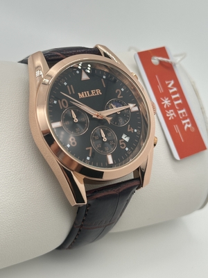 Sleek And Stylish Black Dial Quartz Light Watch Water Resistance Womens Luxury Watches