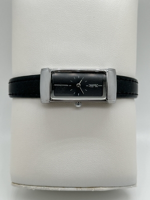 Classic Engraved Leather Strap Quartz Watch 30 Meters Water Resistance
