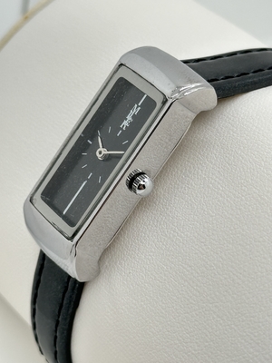 30 Meters Waterproof Wristwatch Quartz Movement With Miler Logo