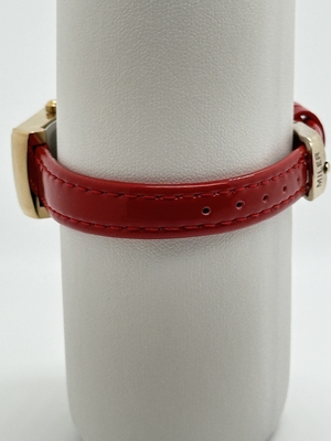 Modern Leather Strap Watch Waterproof With Laser Engraved Logo For 18-45 Year Olds