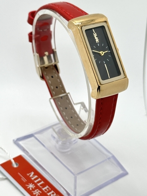 Modern Leather Strap Watch Waterproof With Laser Engraved Logo For 18-45 Year Olds