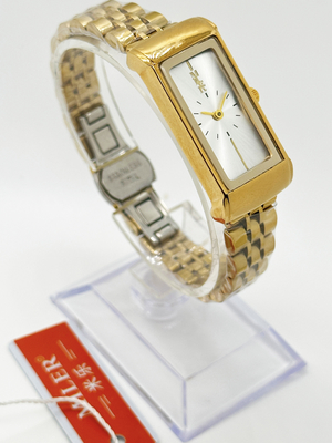 China Supplier Fashion Shape Chain Watches for Women 2024 Business Watch