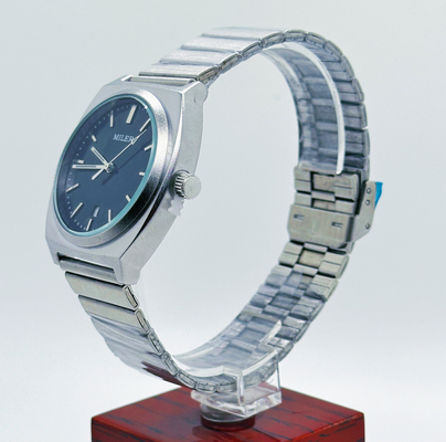18mm Classic Stainless Steel Strap Watch Water Resistant To 30m With Luminous Hands