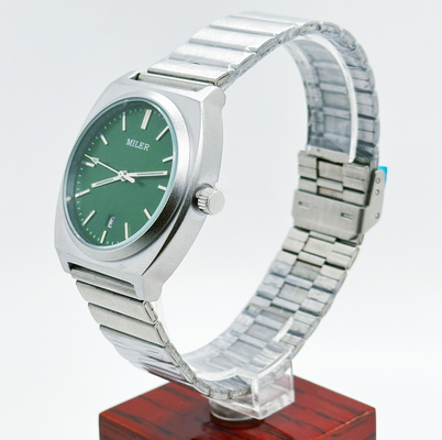 Stainless Steel Strap Watch Perfect Timepiece For Active And Adventurous Individuals