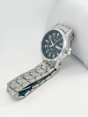 Waterproof And Stainless Steel Strap Watch With Digital Display And Quartz Movement
