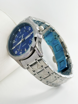 Quartz Movement Stainless Steel Strap Watch Perfect for All Your Active Needs