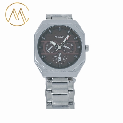 Diamond Type Case Shape Stainless Steel Strap Watch with Quartz Movement and Customized OEM LOGO