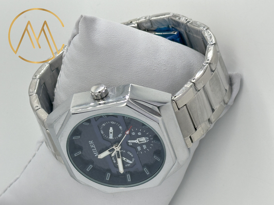 Diamond Type Case Shape Stainless Steel Strap Watch with Quartz Movement and Customized OEM LOGO