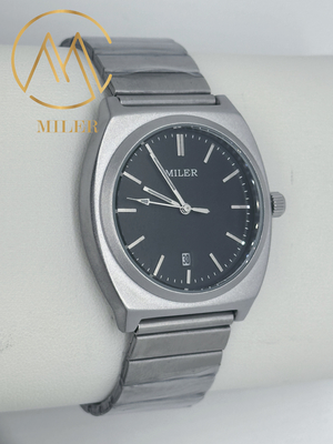Stainless Steel Strap Watch The Perfect Timepiece For Outdoor Enthusiasts
