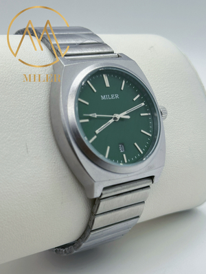 Custom Logo Digital Quartz Watch For Men With Water Resistance And Option For Special Occasions