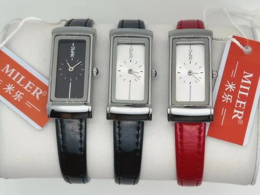 Scratch Resistant Elegant Womens Quartz Watch With Luminous Hands And Buckle Clasp