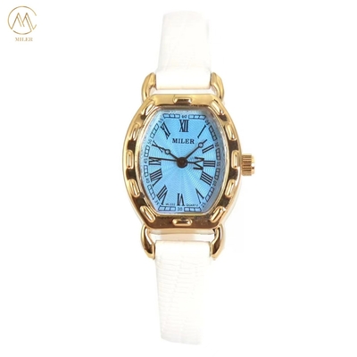 Modern Leather Strap Quartz Watch with 30M Water Resistance