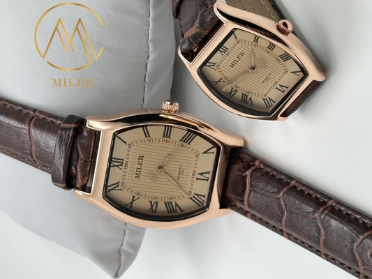 Water Resistance 30 Meters Leather Strap Quartz Watch Modern and Customizable