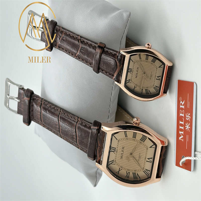 Water Resistance 30 Meters Leather Strap Quartz Watch Modern and Customizable