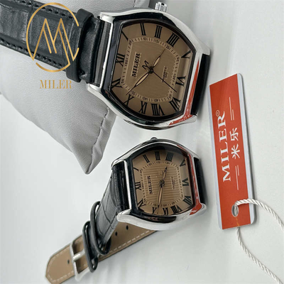 Water Resistance 30 Meters Leather Strap Quartz Watch Modern and Customizable