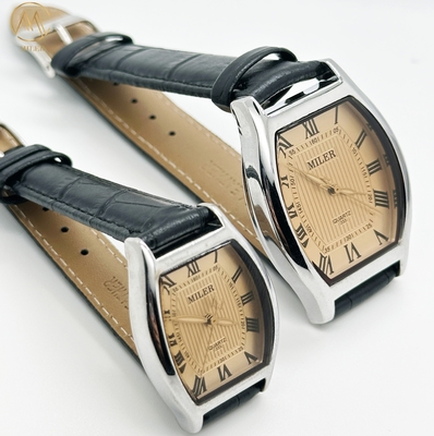Elegant Analog Stylish Couple Watch With 40mm Dial Luminous And Leather Band